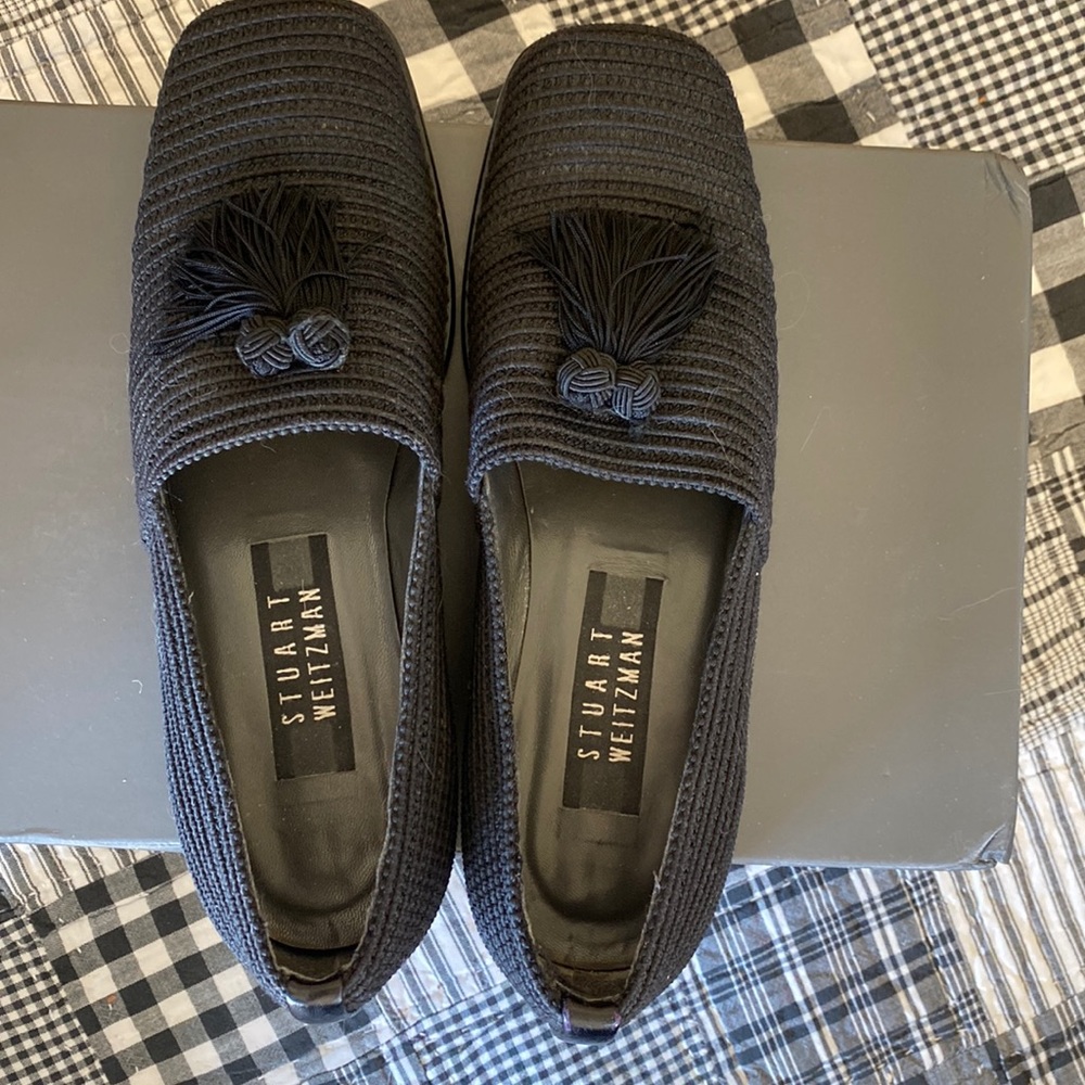Stuart Weitzman size 6 black loafers with tassel